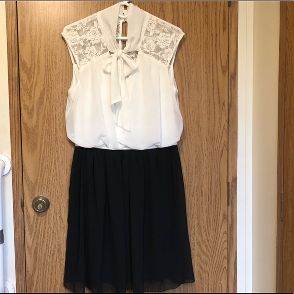 Enfocus Studio Dresses & Skirts - New Enfocus Studio Ivory Black Lace Dress Size 14